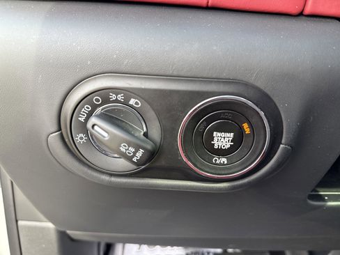 Certified 2022 Maserati Levante GT image 20