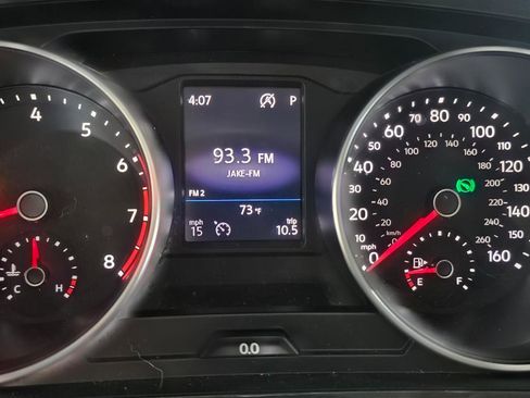 Used 2019 Volkswagen Tiguan SE FWD image 36