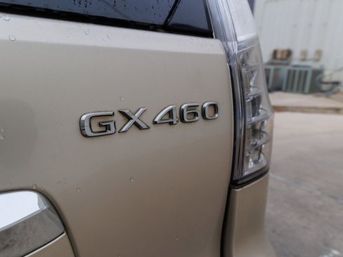 Used 2016 Lexus GX 460 image 11