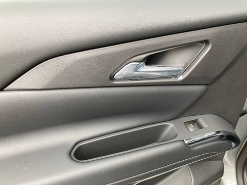 New 2026 Chevrolet Traverse LT w/ Driver Confidence Package FWD image 18