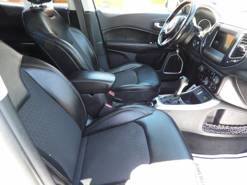Used 2020 Jeep Compass Latitude FWD image 16