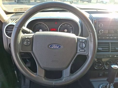 Used 2010 Ford Explorer XLT image 24