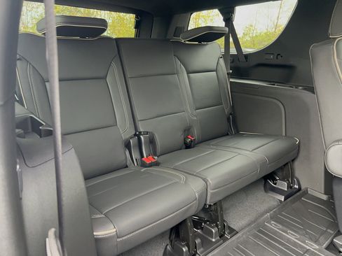 New 2026 Chevrolet Suburban Premier w/ Sun And Tow Package AWD/4WD image 5