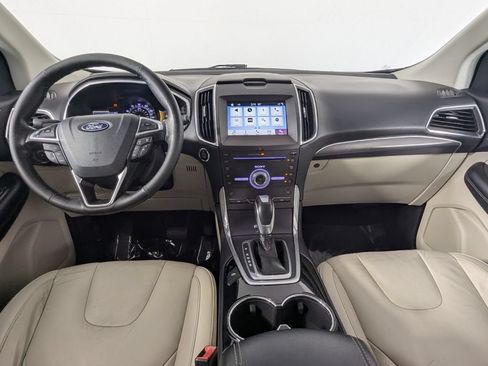 Used 2018 Ford Edge Titanium FWD image 14