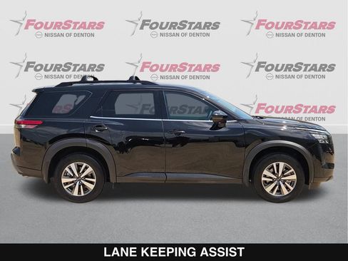 New 2026 Nissan Pathfinder SL FWD image 3