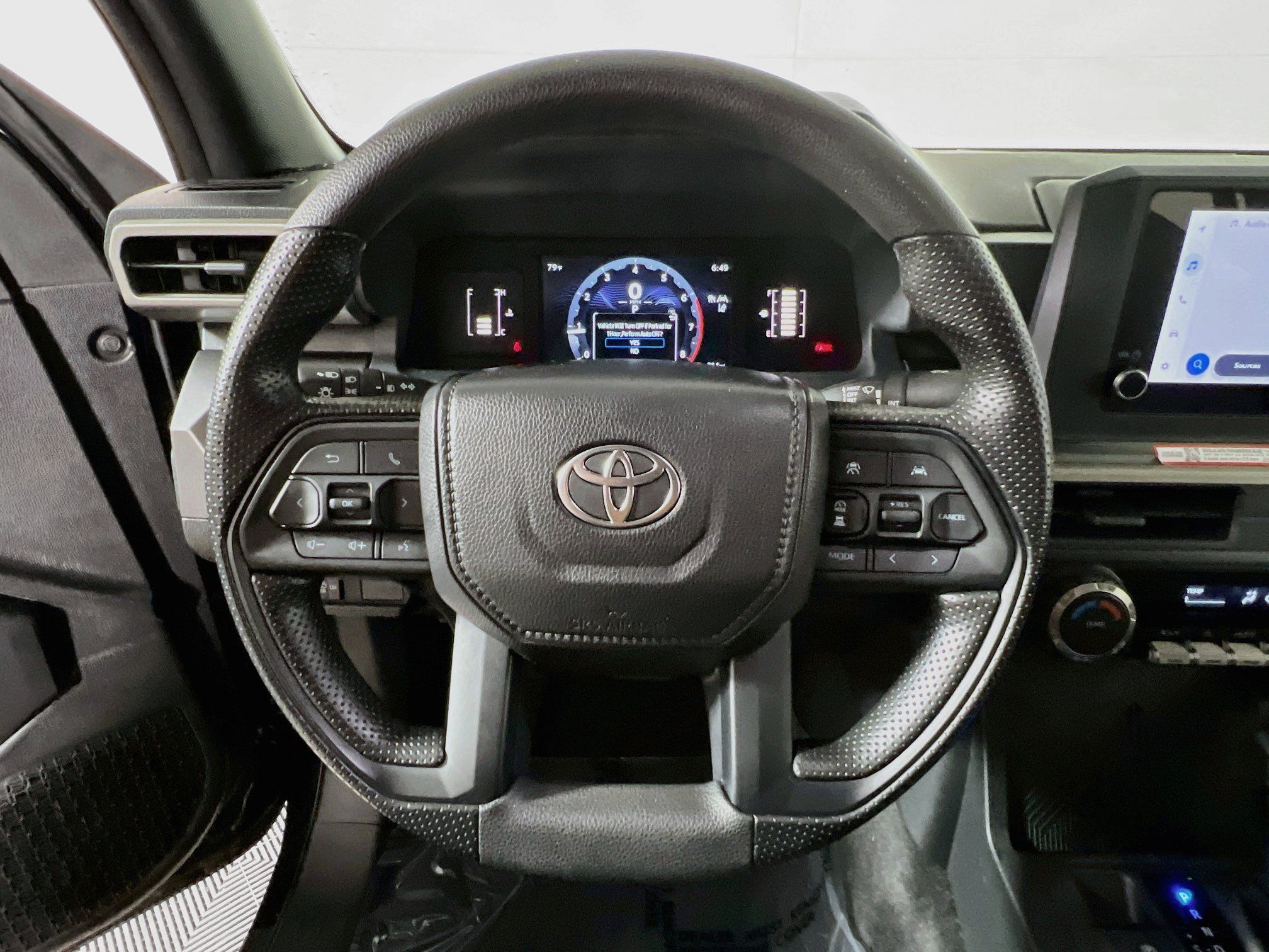 Used 2025 Toyota Tacoma SR5 AWD/4WD image 17
