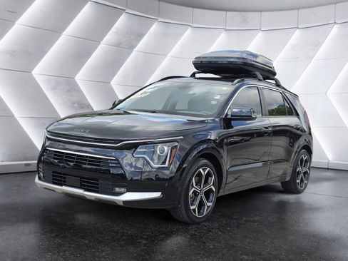 Used 2023 Kia Niro EX Touring FWD image 5