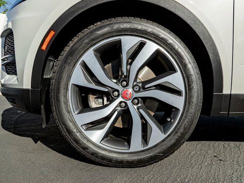 Used 2022 Jaguar E-PACE SE image 11