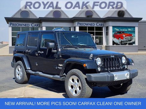 Used 2015 Jeep Wrangler Unlimited Sahara w/ Dual Top Group AWD/4WD image 1