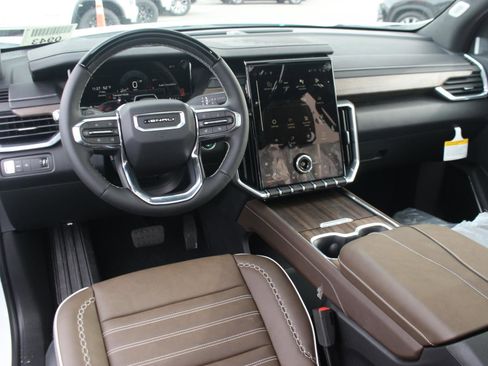 New 2026 GMC Acadia Denali Ultimate image 15