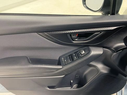 Used 2021 Subaru Crosstrek 2.0i Premium image 17