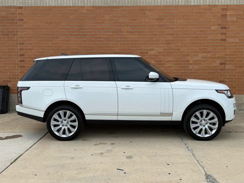 Used 2017 Land Rover Range Rover HSE AWD/4WD image 9