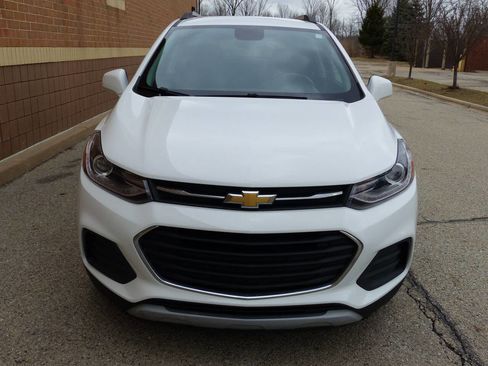 Used 2020 Chevrolet Trax LT w/ LT Convenience Package image 6