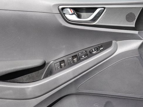 Used 2019 Hyundai Ioniq Electric FWD image 21