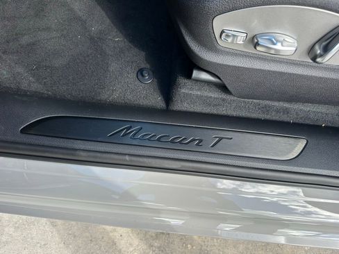 Used 2026 Porsche Macan image 23