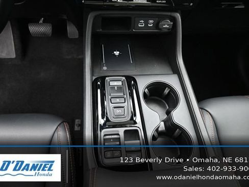 Used 2025 Honda Pilot TrailSport image 33