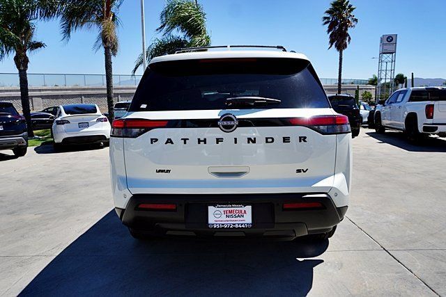 Certified 2023 Nissan Pathfinder SV w/ Black Appearance Package FWD image 5
