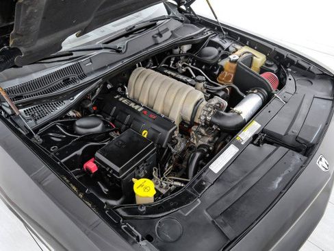 Used 2009 Dodge Challenger SRT8 w/ SRT Option Group II RWD image 43
