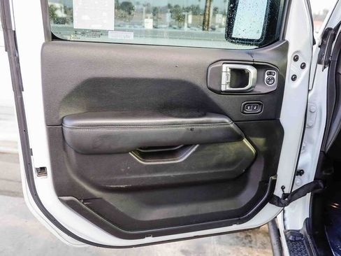 Used 2019 Jeep Wrangler Unlimited Sahara AWD/4WD image 25