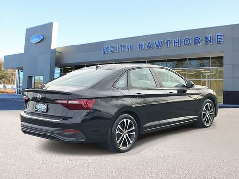 Used 2023 Volkswagen Jetta Sport image 6