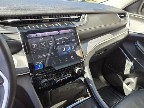 Used 2021 Jeep Grand Cherokee L Limited w/ MOPAR Finishing Package image 35