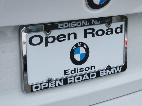 Used 2025 BMW 330i xDrive Sedan w/ Premium Package AWD/4WD image 31