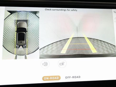 Used 2023 Land Rover Range Rover SE image 28