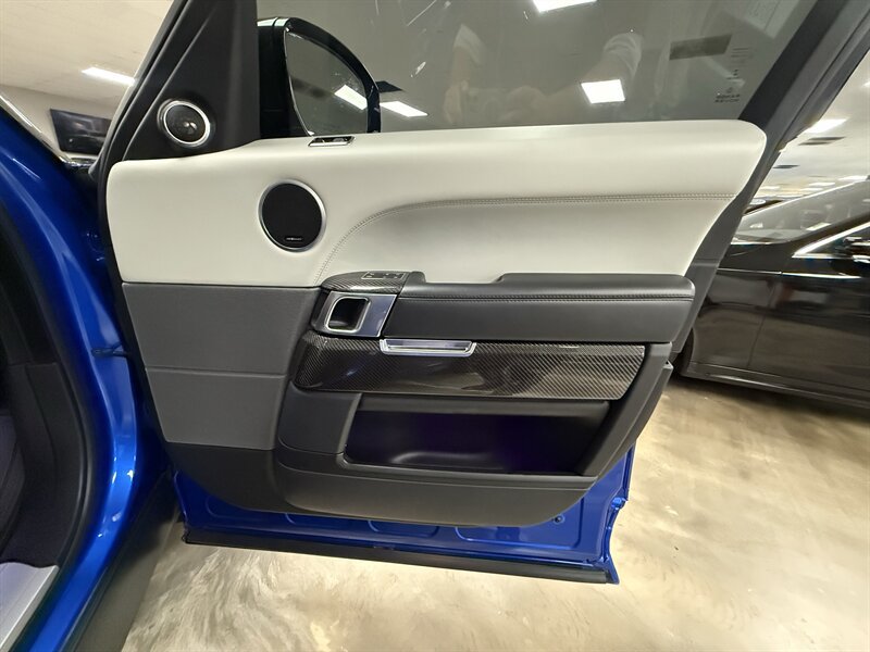 Used 2018 Land Rover Range Rover Sport SVR AWD/4WD image 19