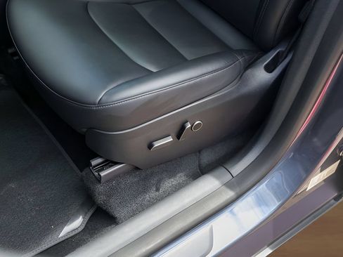 Used 2023 Tesla Model Y AWD image 8