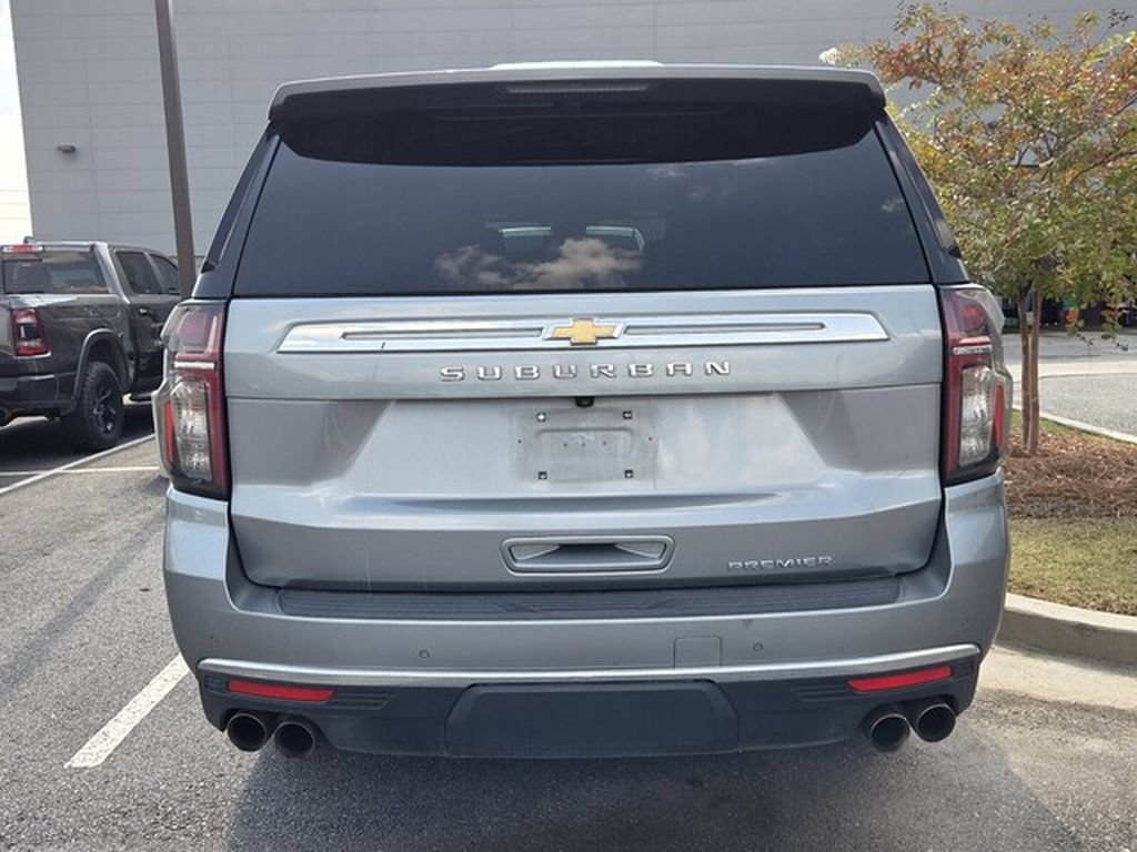 Used 2023 Chevrolet Suburban Premier RWD image 4