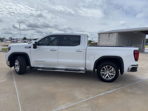 Used 2020 GMC Sierra 1500 SLT RWD image 14