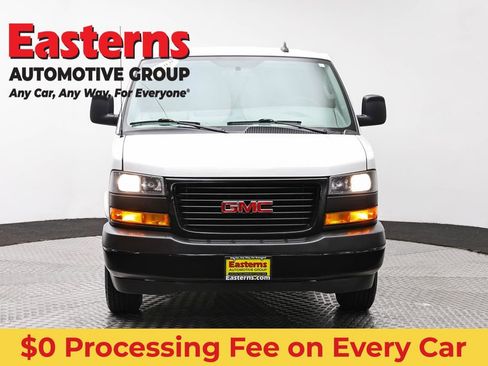 Used 2020 GMC Savana 3500 w/ Driver Convenience Package RWD image 2