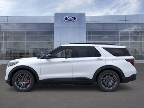 New 2026 Ford Explorer ST-Line w/ ST-Line Street Pack RWD image 3