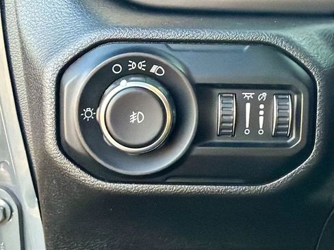 Used 2021 Jeep Wrangler Unlimited Sport image 29