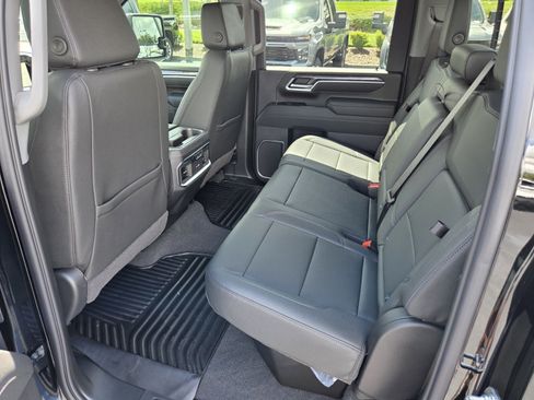 New 2026 Chevrolet Silverado 2500 LTZ w/ LTZ Premium Package AWD/4WD image 6