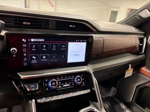 New 2026 GMC Sierra 2500 Denali Ultimate AWD/4WD image 37