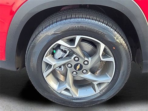 New 2026 Chevrolet Trax LT image 9