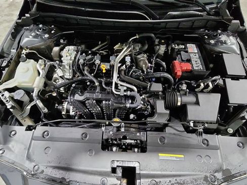 Used 2024 Nissan Altima 2.5 SV FWD image 28