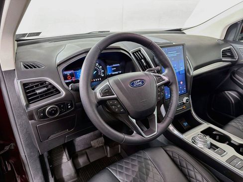 Used 2024 Ford Edge Titanium AWD/4WD image 16
