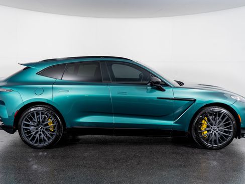 Used 2023 Aston Martin DBX 707 image 5