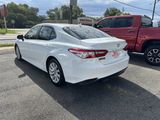Used 2020 Toyota Camry LE image 4