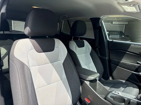 Used 2025 Chevrolet Trax LS FWD image 16
