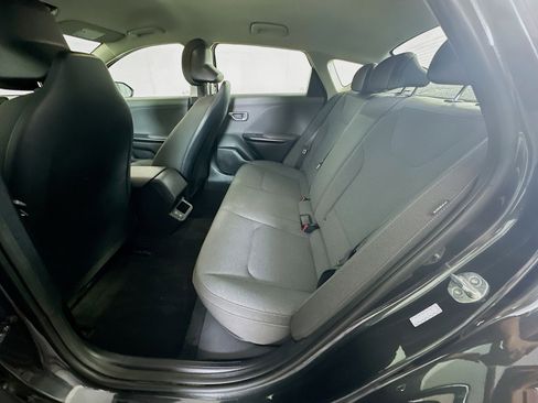 Used 2025 Kia K4 LXS image 28