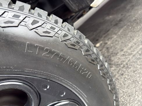 Certified 2025 Ford F350 Lariat w/ Black Appearance Package image 12