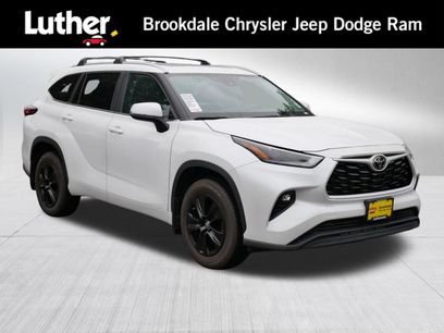 Used 2023 Toyota Highlander XLE