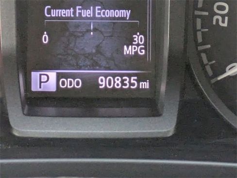 Used 2019 Toyota Tacoma TRD Off-Road image 29