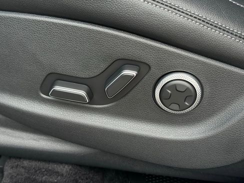 New 2026 Genesis GV70 2.5T Select image 28