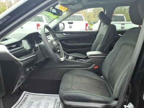 Certified 2023 Jeep Grand Cherokee L Laredo w/ Luxury Tech Group I AWD/4WD image 15