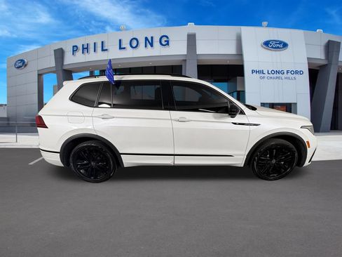 Used 2022 Volkswagen Tiguan SE R-Line AWD/4WD image 6