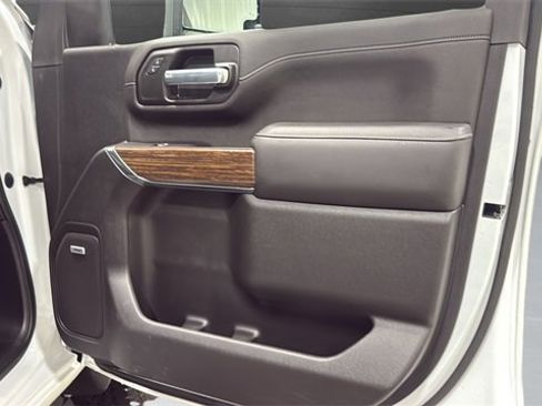 Used 2022 Chevrolet Silverado 3500 High Country image 32